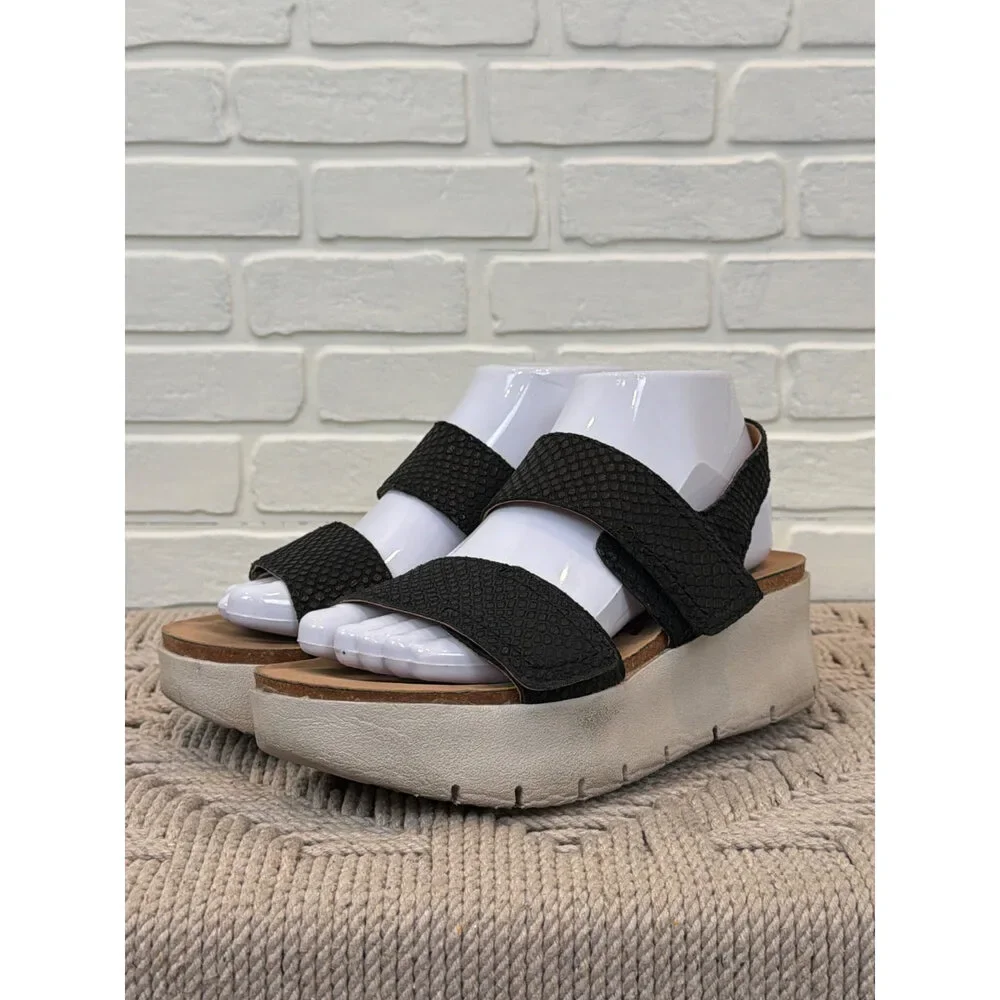 OTBT Montane Platform Sandals Black Textured Leather Size 7